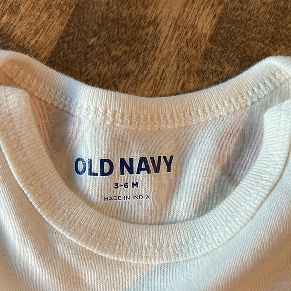 NEW Old Navy Baby Hearts & Lady Bug Onesie bundle 3-6 Months - Picture 6 of 15